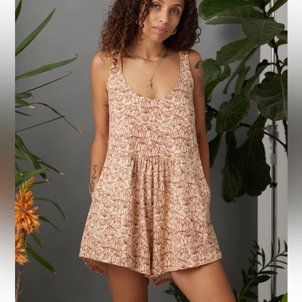 Known Supply Romper in Light Peach Excellent Condition
